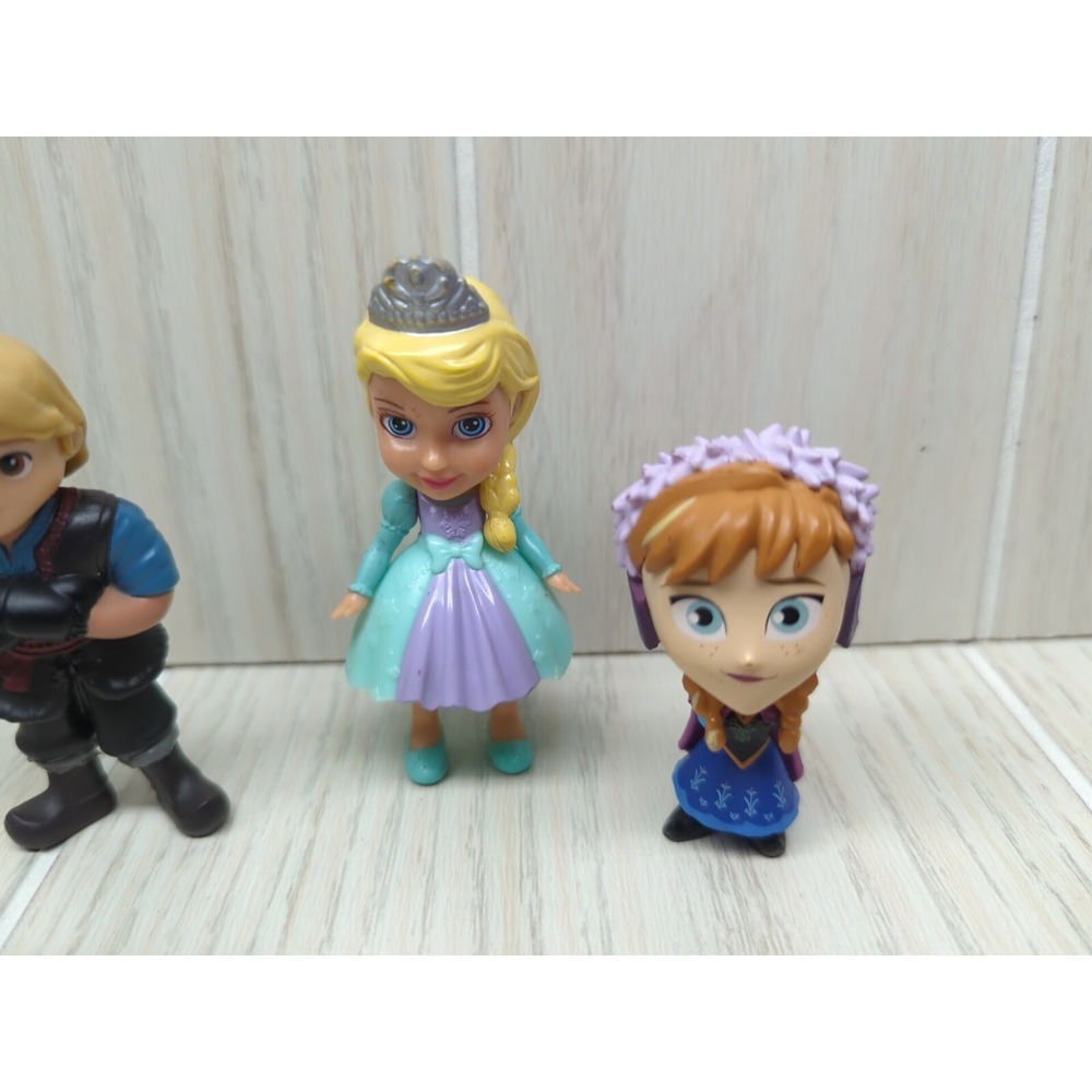 Disney Frozen Petites mini dolls posable Elsa Kristoff figures + Funko Anna Elsa - Picture 5 of 6